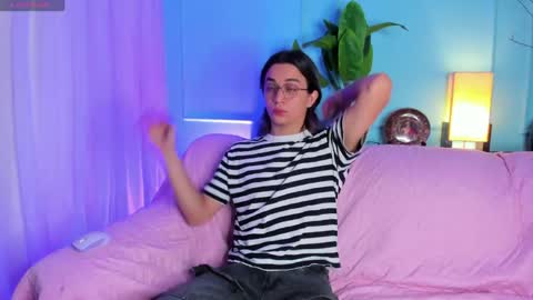 Keita moon online show from April 21, 2026, 11:27 am