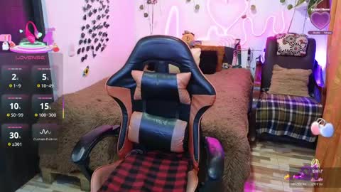 keka_teiku online show from April 23, 2026, 3:52 am