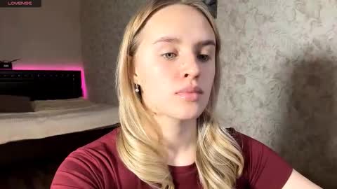 Sylvia online show from December 2, 2025, 8:08 am