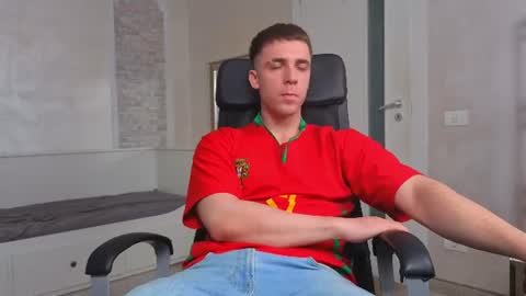 KellenWest online show from July 7, 2026, 4:48 am