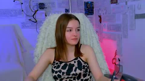 kelliebanshe online show from June 25, 2026, 4:56 am