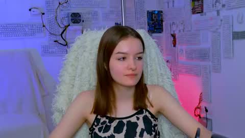 kelliebanshe online show from June 25, 2026, 5:12 am