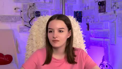 kelliebanshe online show from July 23, 2026, 8:12 am