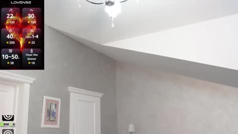 kellielowie online show from February 27, 2025, 8:06 am