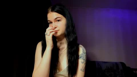 Bella online show from April 5, 2026, 3:09 pm