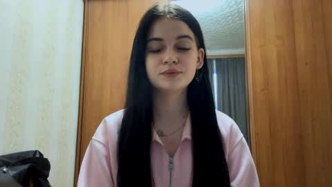 Bella online show from April 7, 2026, 3:12 pm