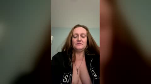 kellilyn1081187 online show from March 27, 2026, 1:22 am