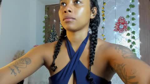 kelly__thomson online show from December 4, 2025, 1:31 pm