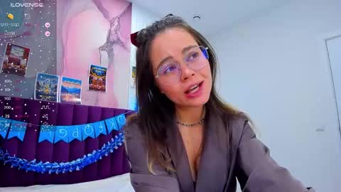 Kelly online show from October 4, 2025, 12:52 am