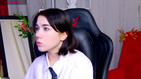 Kelly online show from December 1, 2025, 10:42 am