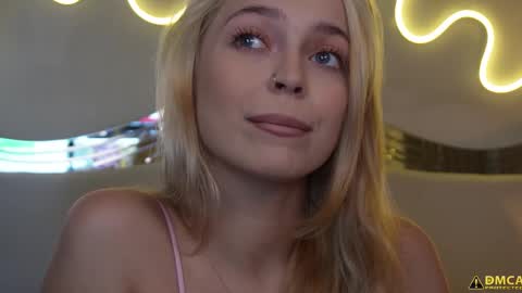 Kelly online show from October 1, 2025, 5:35 am