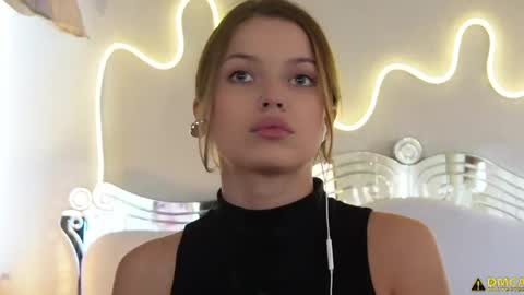 Kelly online show from April 6, 2026, 5:19 am