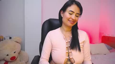 elena online show from February 19, 2025, 4:23 am