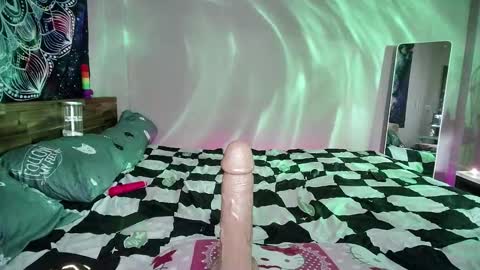 Kelly online show from December 2, 2024, 5:15 am