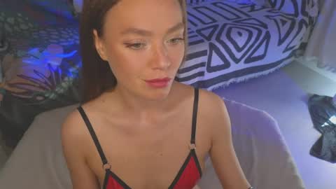 Snapshot of kellyfouler chatting on June 5, 2026, 5:25 am KellyFouler online show from June 5, 2026, 5:25 am