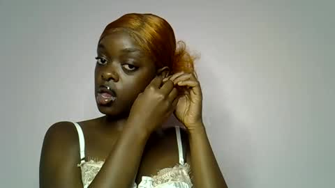 Snapshot of kellymine_ chatting on May 18, 2026, 1:28 pm kellymine_ online show from May 18, 2026, 1:28 pm