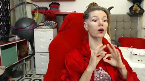 kelly online show from February 12, 2025, 10:48 pm