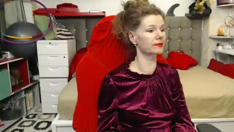 kelly online show from March 2, 2025, 9:54 pm