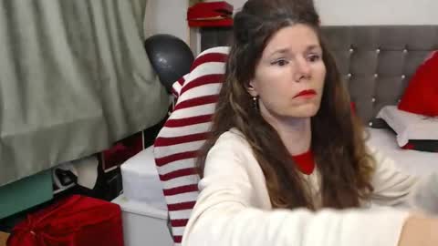 kelly online show from February 18, 2026, 7:10 pm