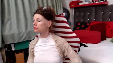 kelly online show from April 21, 2026, 3:57 am