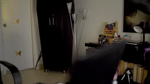 Kelly online show from January 22, 2025, 7:45 pm