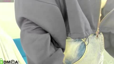 kellyy_bern online show from October 5, 2025, 12:53 am