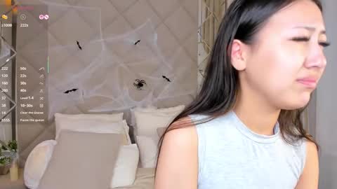 kellyy_bern online show from November 2, 2025, 1:19 am