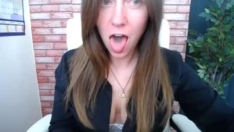 KelseyKruz online show from June 23, 2026, 8:01 am