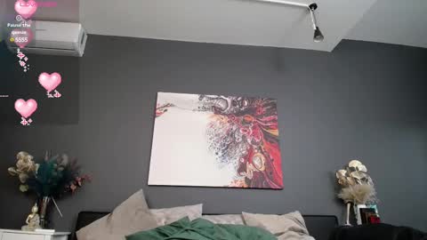 kelsikarterr online show from February 17, 2025, 4:31 am