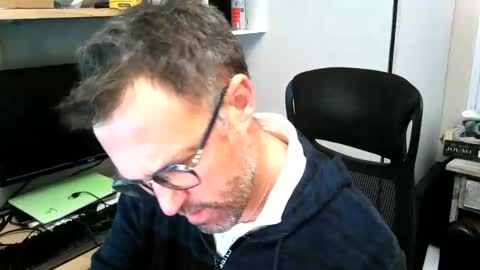 kelvin06133 online show from December 3, 2024, 9:34 pm