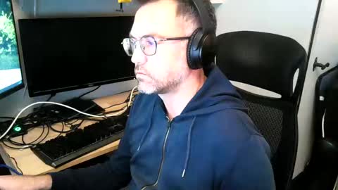 kelvin06133 online show from December 18, 2024, 11:08 pm