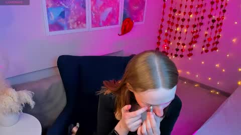 kely cute online show from February 20, 2026, 12:05 pm