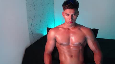 ken__owensx online show from May 18, 2026, 10:37 pm