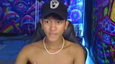 Snapshot of ken_bigcockxx chatting on May 15, 2026, 10:33 am Ken online show from May 15, 2026, 10:33 am