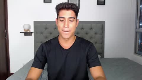 ken_blaker online show from December 20, 2024, 1:14 am