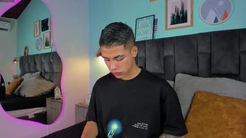   online show from February 19, 2025, 2:33 am