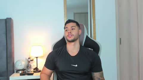 ken_mailik online show from November 4, 2025, 11:15 pm