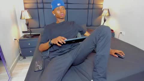 Ken Smith online show from December 18, 2024, 3:04 am