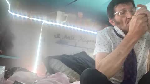 kencam70 online show from April 28, 2026, 11:15 am