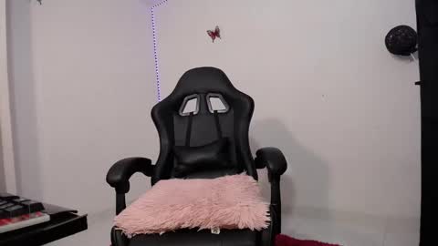 Snapshot of kendall_777 chatting on February 12, 2026, 9:10 pm kendall INSTAGRAM alice vargas04 online show from February 12, 2026, 9:10 pm