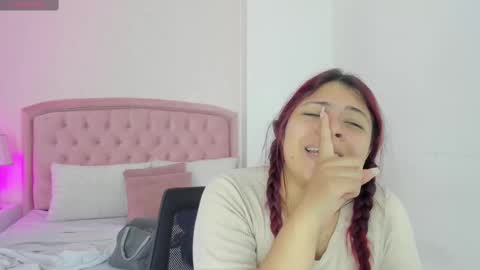 Kendall online show from October 26, 2025, 5:46 am