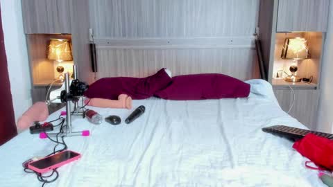 Kendal online show from December 24, 2024, 3:37 pm