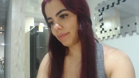 Kendall online show from April 21, 2026, 2:04 am