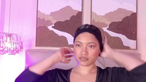 Kendal online show from November 16, 2025, 3:50 pm