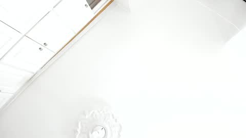 Kendal  online show from December 17, 2024, 5:47 pm