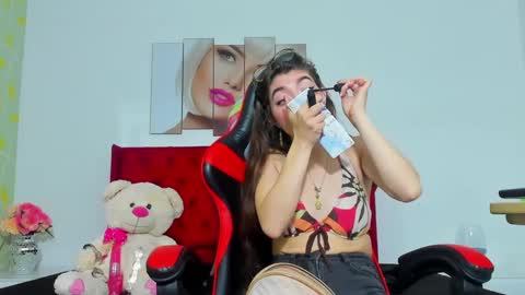 KENDALYENER online show from February 26, 2025, 2:25 pm