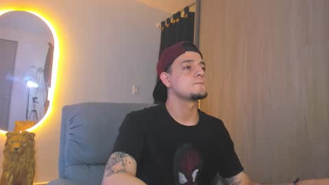 kendel_dimitri online show from January 21, 2025, 6:33 am