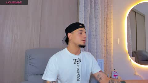 kendel_dimitri online show from November 15, 2025, 8:11 am