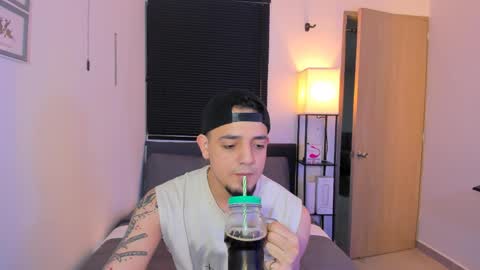 kendel_dimitri online show from April 15, 2026, 6:31 am