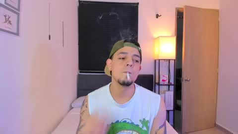 kendel_dimitri online show from April 22, 2026, 5:54 am